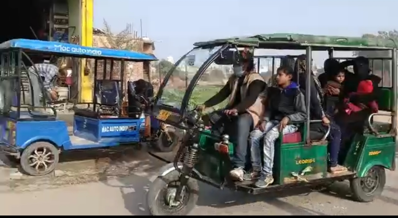 काशीपुर : आपके शहर का वायु प्रदूषण रोकने में सहायक बनते जा रहे है ई-रिक्शा !