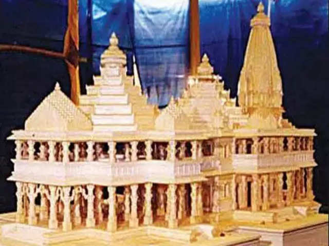 वरिष्ठ समाजसेवी अजय तिवारी की माता ने श्री राम जन्मभूमि मंदिर निर्माण निधि समिति को दिया एक लाख का दान !