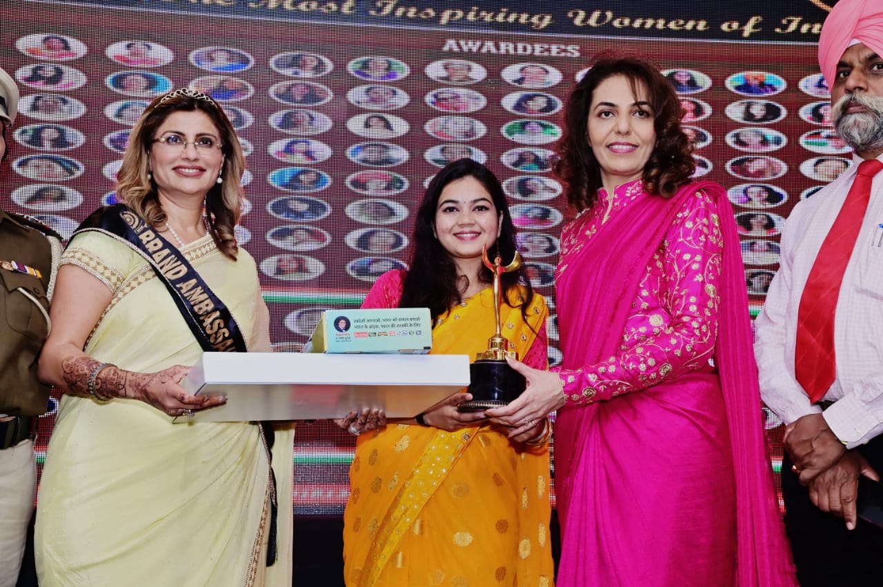द मोस्ट इंस्पायरिंग वुमेन ऑफ़ इंडिया से सम्मानित हुईं बरेली की लवी सिंह