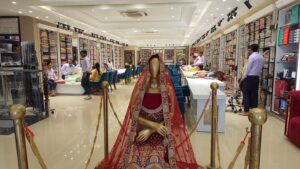 कपड़े खरीदने है तो अब आपको बाहर जाने की ज़रूरत नही,बंसल साडीज़ पर अब हैंडलूम की भी सारी रेंज उपलब्ध