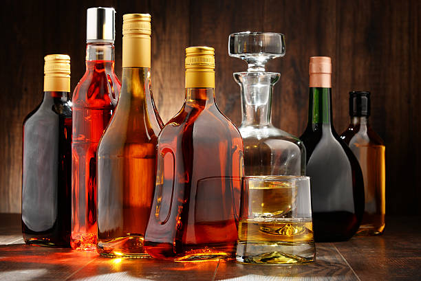 दिल्ली में एक व्यक्ति घर में कितनी मात्रा में शराब रख सकता है ? दिल्ली हाईकोर्ट ने बताया